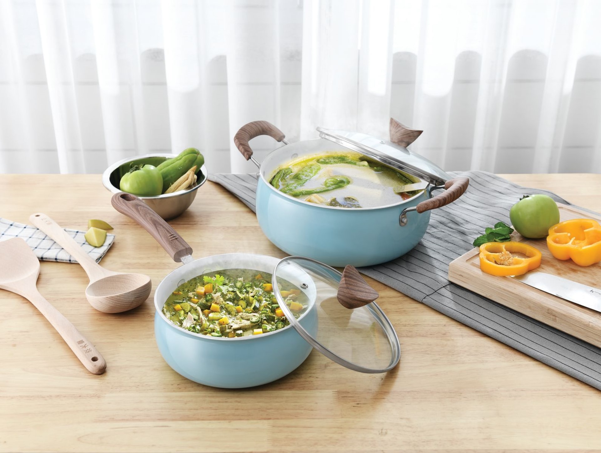 Image with missing alt attribute found on bepmina.vn