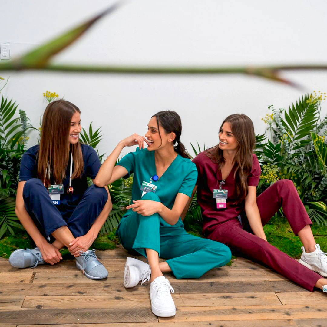 Image with missing alt attribute found on bestprouniforms.com