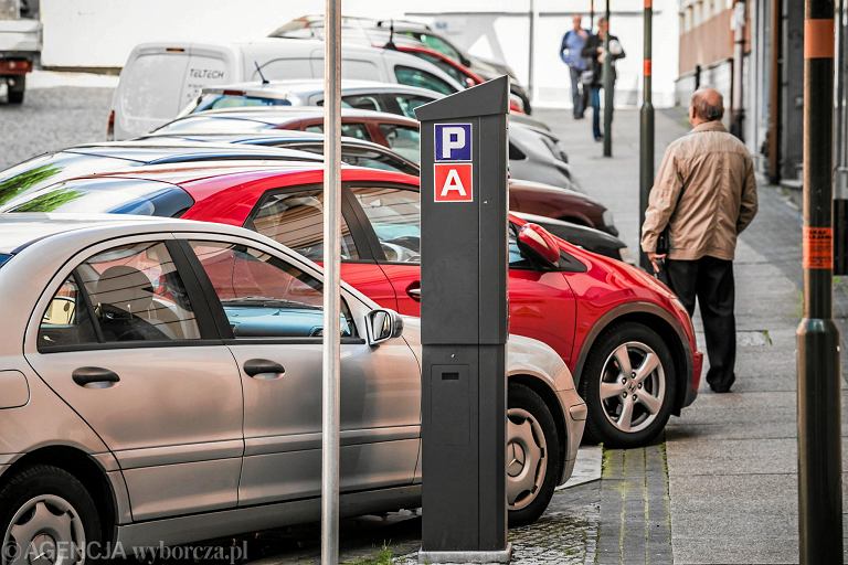 Image with missing alt attribute found on logo24.pl