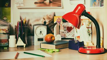 Nie b&oacute;j się bałaganu! Sp&oacute;jrz na "bazę" i inne aktywności oczami nastolatka