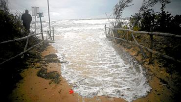 Image with missing alt attribute found on biqdata.pl