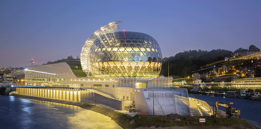 Image with missing alt attribute found on bouygues-construction.com