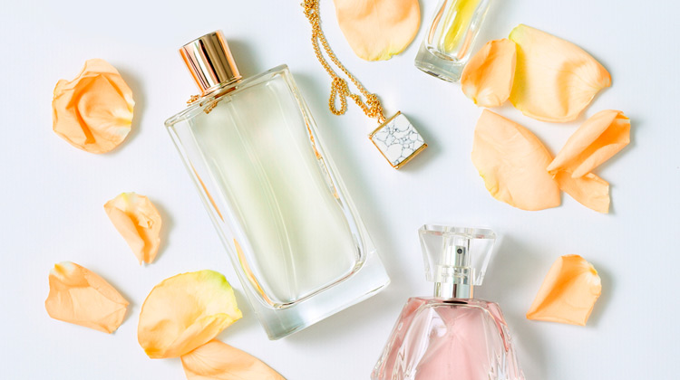 Image with missing alt attribute found on perfumesclub.fr