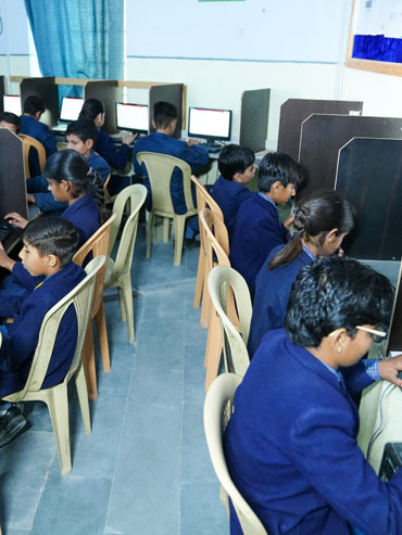 Image with missing alt attribute found on cambridgeschoolsrdr.in