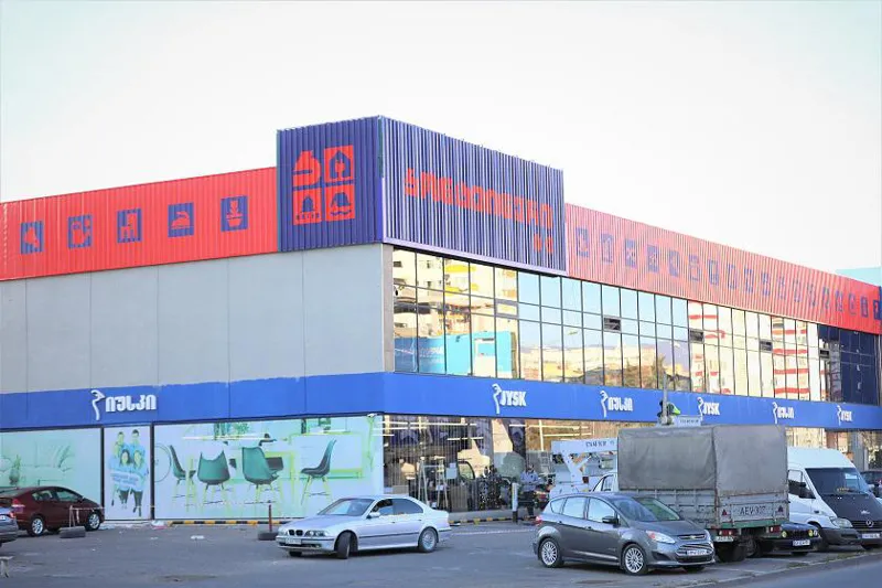 კონტეინერი იხსნება!