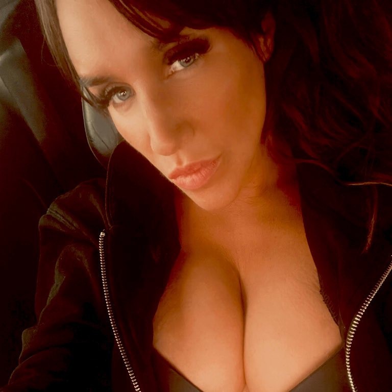 Image with missing alt attribute found on babestation.tv