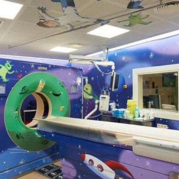 Image with missing alt attribute found on signarama.com