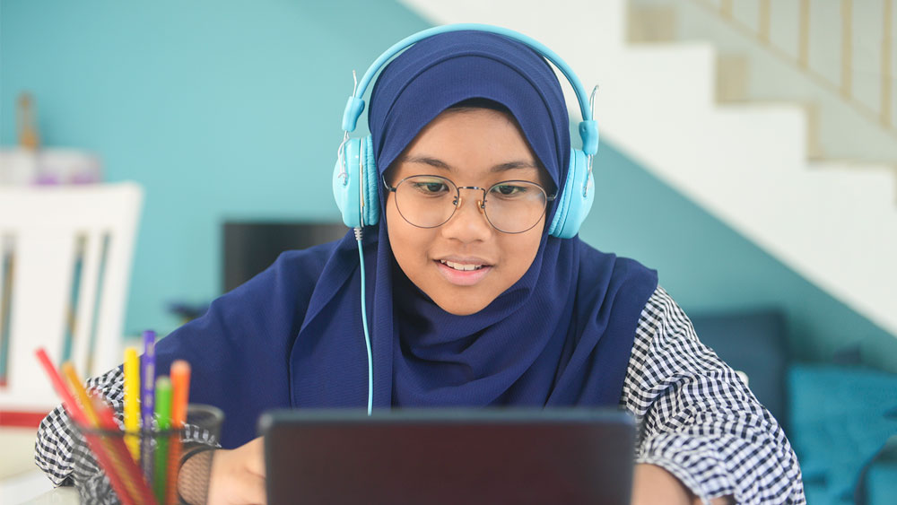 Image with missing alt attribute found on tutorful.co.uk