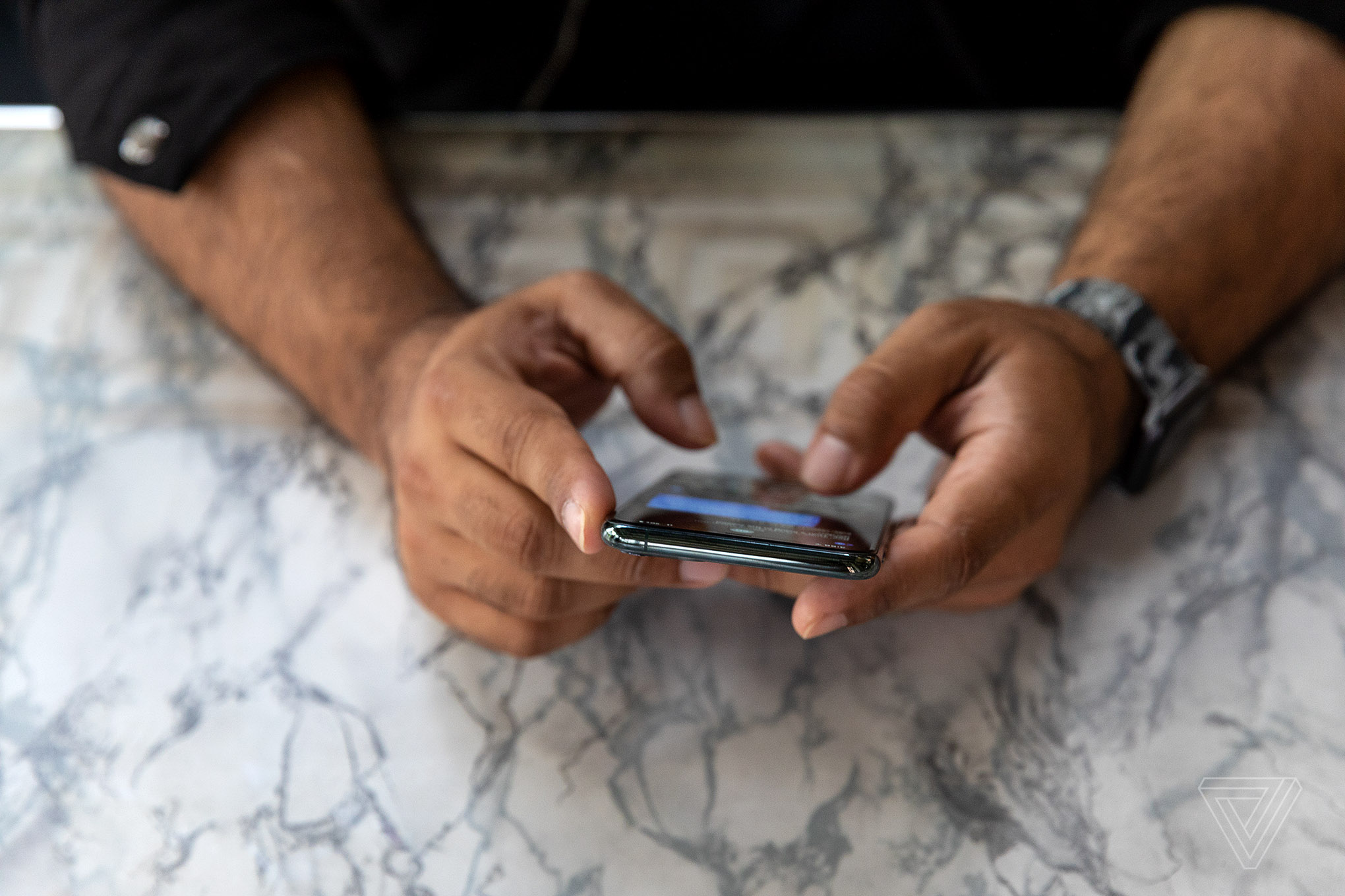 Image with missing alt attribute found on theverge.com