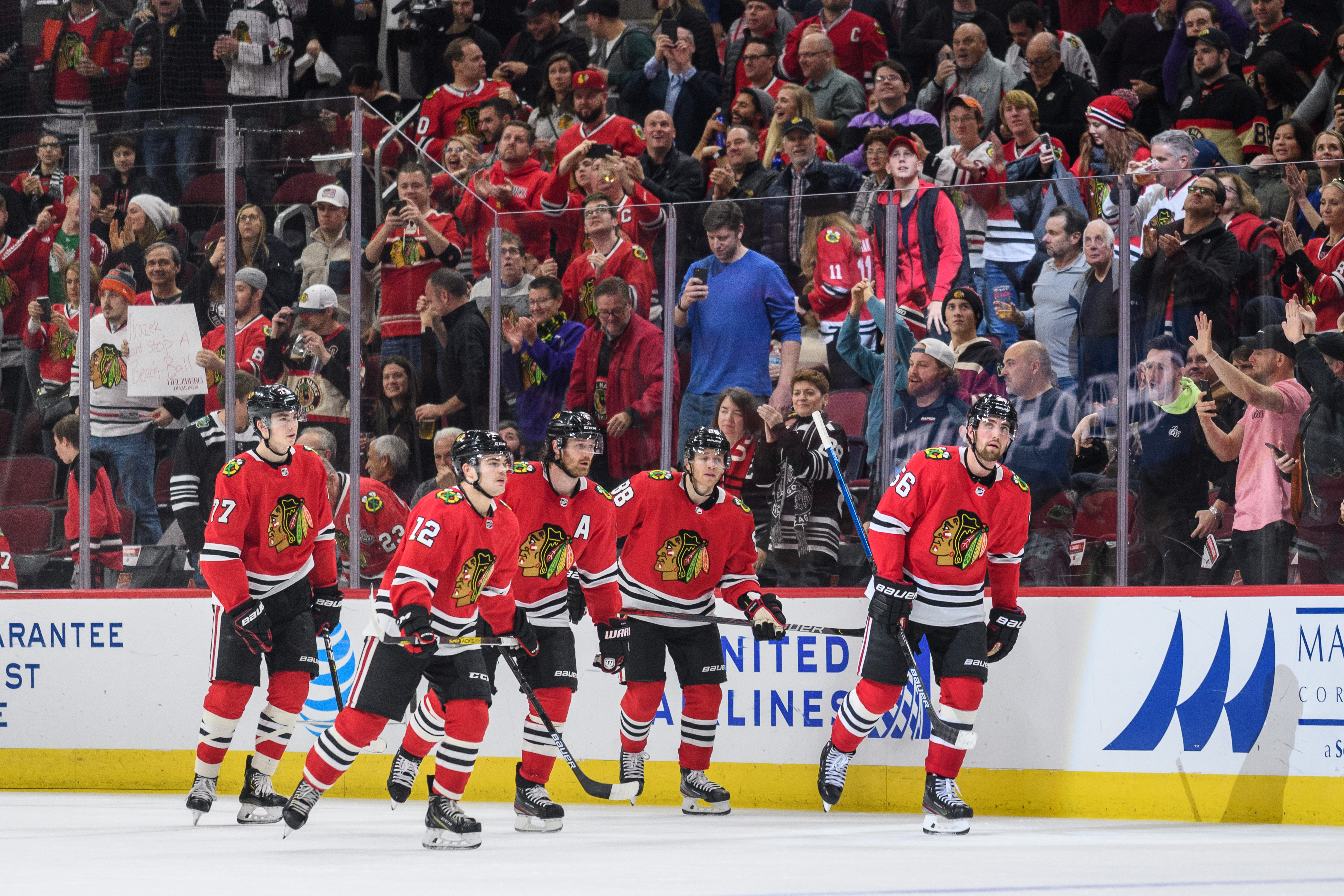 NHL: NOV 19 Hurricanes at Blackhawks