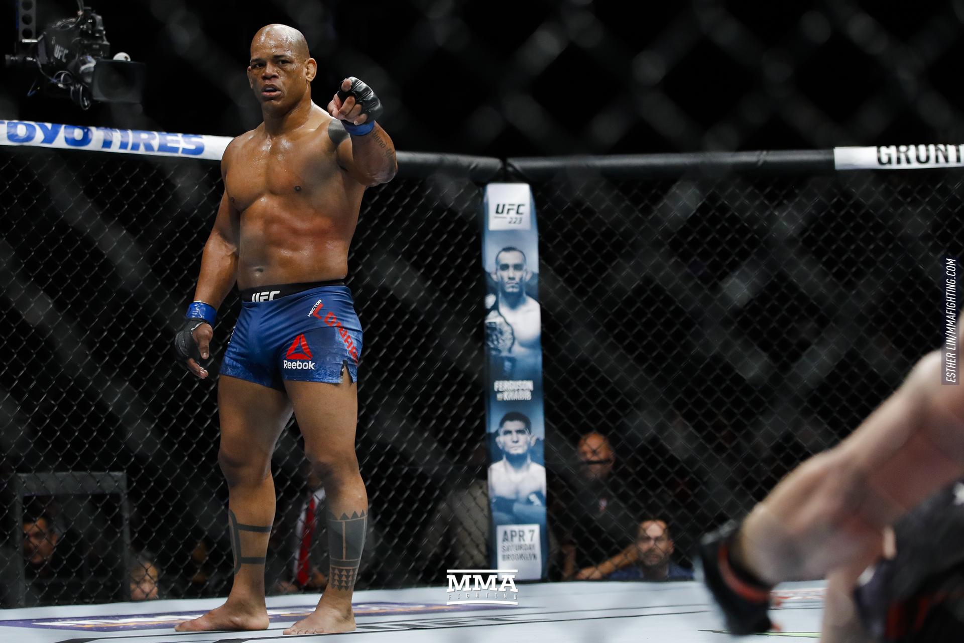 Image with missing alt attribute found on mmafighting.com