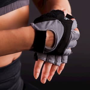 Image with missing alt attribute found on shoebacca.com