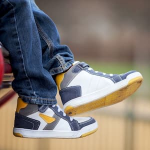 Image with missing alt attribute found on shoebacca.com