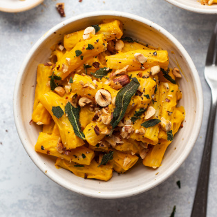 vegan pumpkin alfredo