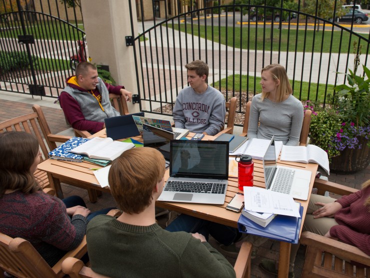 Image with missing alt attribute found on cord.edu