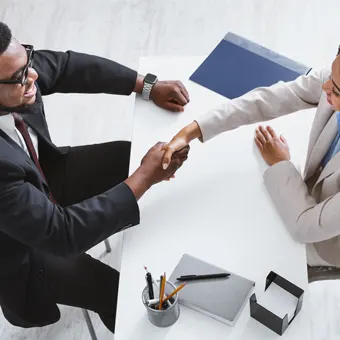 Image with missing alt attribute found on crmfinance.fr