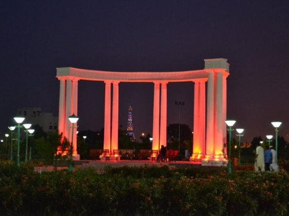 Image with missing alt attribute found on crystalpakistan.com