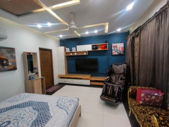 Image with missing alt attribute found on crystalpakistan.com