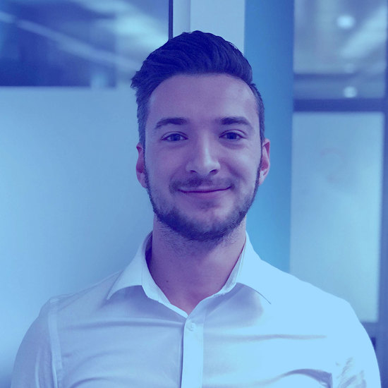 Image with missing alt attribute found on kickresume.com