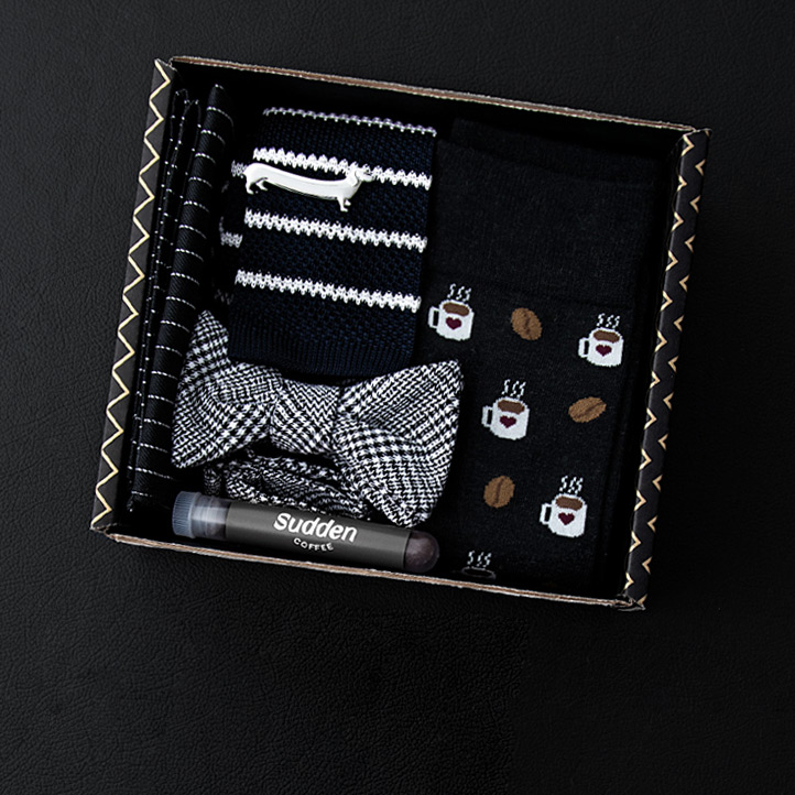 Image with missing alt attribute found on ties.com