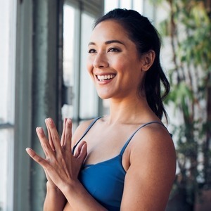 Image with missing alt attribute found on alomoves.com