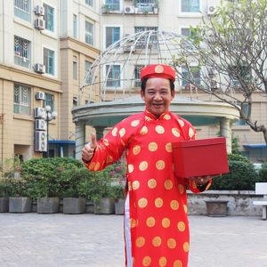 Nghệ sĩ Quang T&egrave;o đ&aacute;nh gi&aacute; cao chất lượng C&aacute; kho Tiến Vua