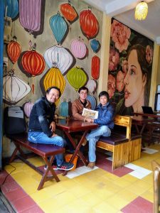 Image with missing alt attribute found on dinhphongart.com