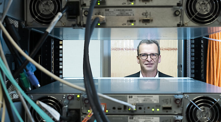 Image with missing alt attribute found on dmt-gmbh.de