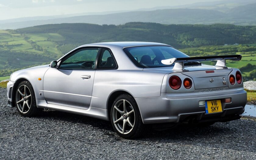 Nissan Skyline GT-R V-spec (BNR34)