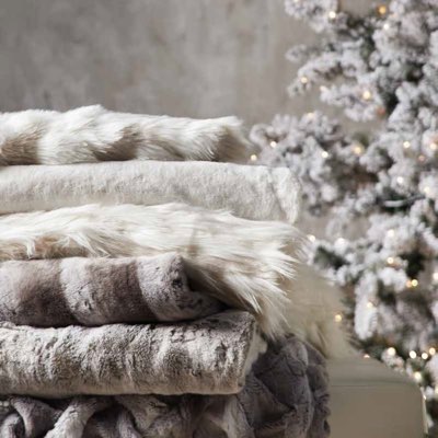 Image with missing alt attribute found on zgallerie.com