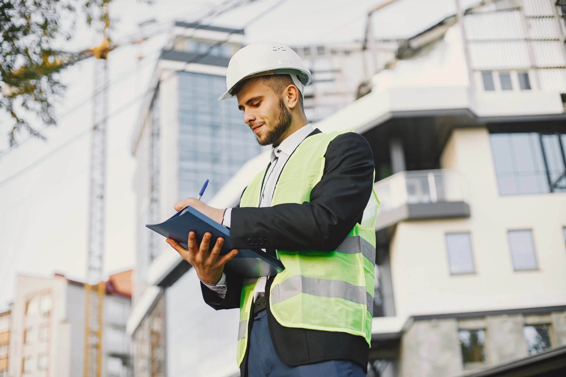 Image with missing alt attribute found on essservices.ae