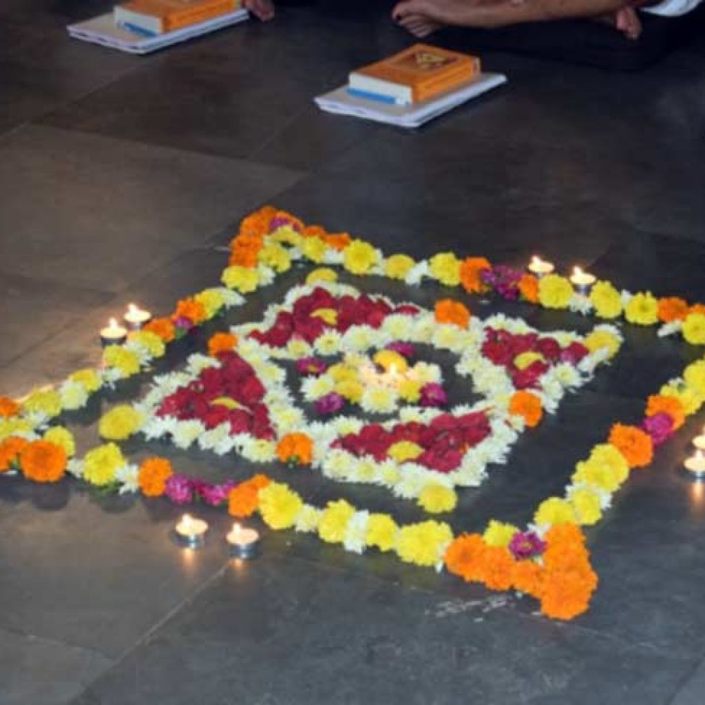 Image with missing alt attribute found on explorayoga.com