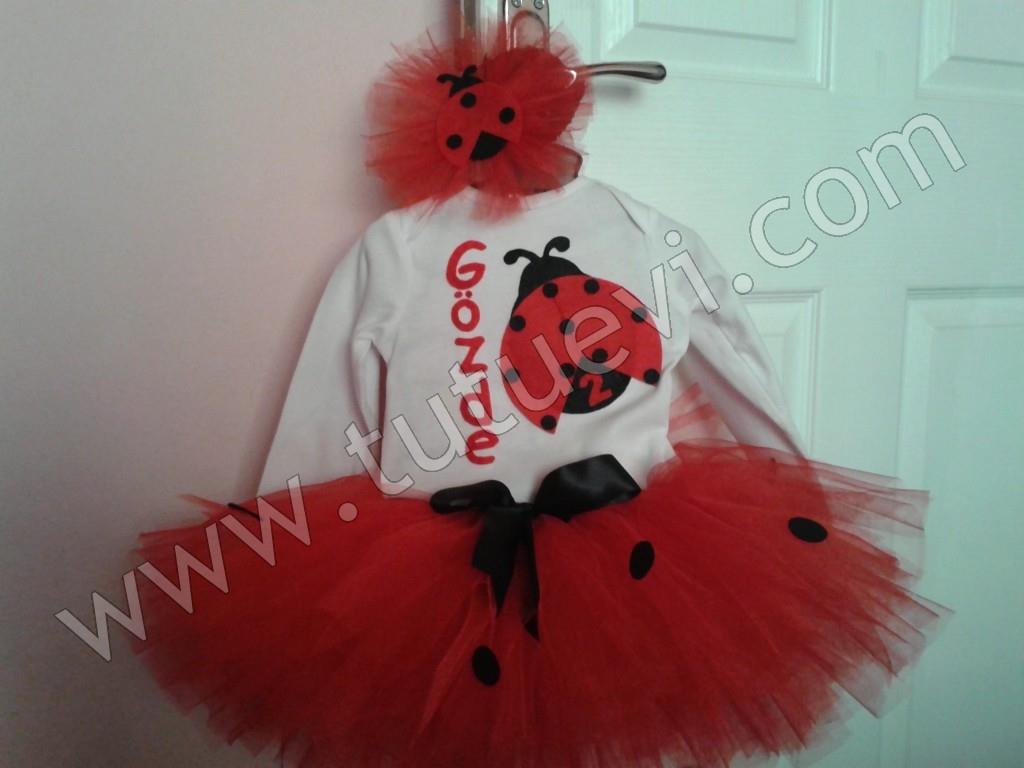 Betül Hanımın özel olarak hazırlattığı body, tütü etek ve saç bandından oluşan tütü takımı hazır, elbise sahibinin mutlu günlerde giymesini diliyoruz.