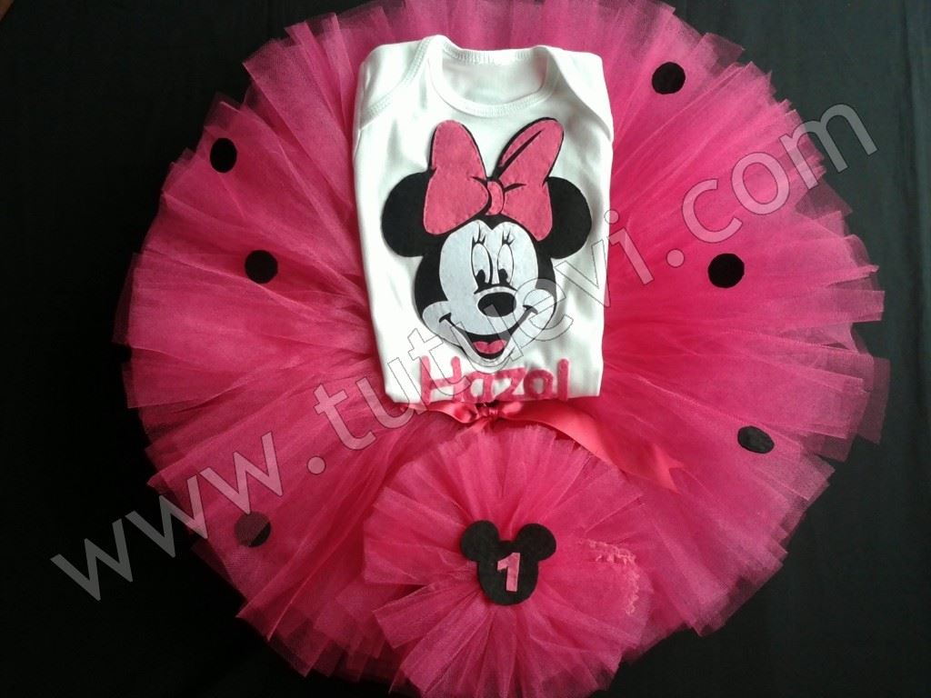 Cemile Hanımın Prenses kızı için hazırlattığı body, tütü etek ve saç bandından oluşan tütü takımı hazır, mutlu günlerde giymesini diliyoruz.