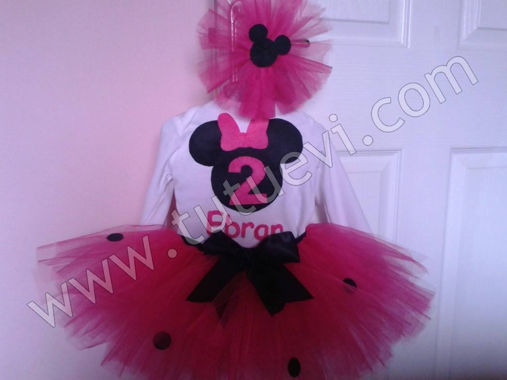 Hülya Hanımın Prenses kızı için hazırlattığı body, tütü etek ve saç bandından oluşan tütü takımı hazır, mutlu günlerde giymesini diliyoruz.