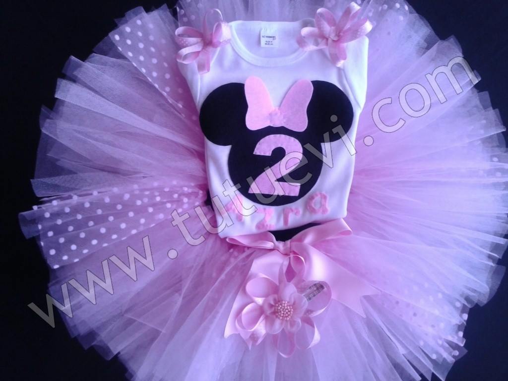 Kübra Hanımın Prenses kızı için hazırlattığı body, tütü etek ve saç bandından oluşan tütü takımı hazır, mutlu günlerde giymesini diliyoruz.