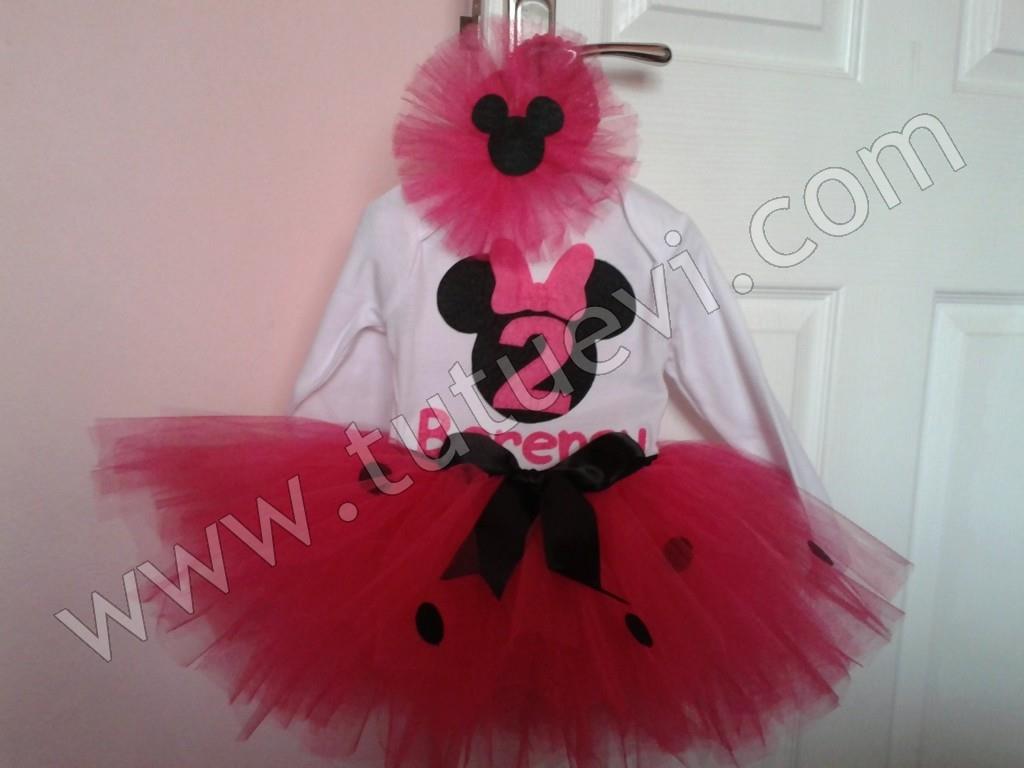 Nezihe Hanımın Prenses kızı için hazırlattığı body, tütü etek ve saç bandından oluşan tütü takımı hazır, mutlu günlerde giymesini diliyoruz.