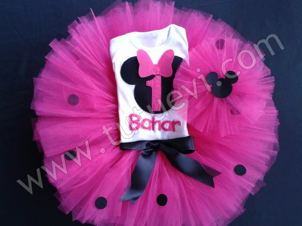 Nilgün Hanımın özel olarak hazırlattığı body, tütü etek ve saç bandından oluşan tütü takımı hazır, elbise sahibinin mutlu günlerde giymesini diliyoruz.