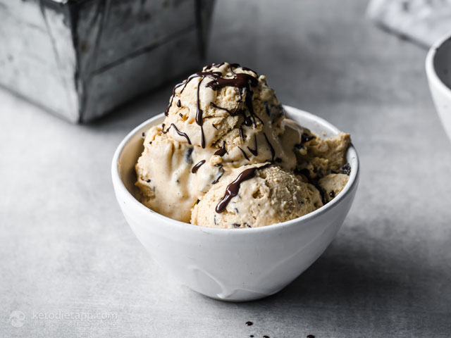 Keto Pumpkin Pie Ice Cream with Chocolate Swirls