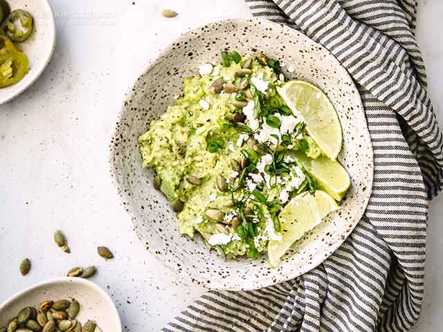 Easy Low-Carb Pepita Guacamole