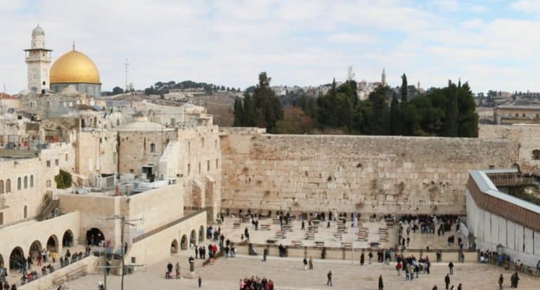 Image with missing alt attribute found on foma.ru