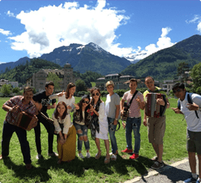 Image with missing alt attribute found on huangbaoche.com