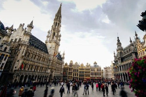 Image with missing alt attribute found on altour.com