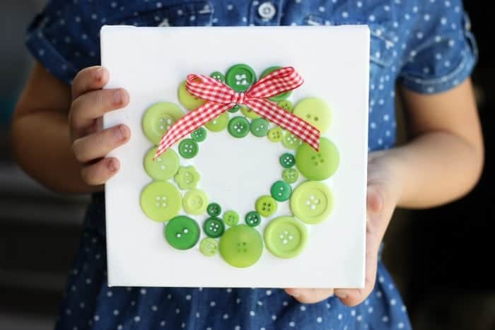Holiday Button Wreath & Other Christmas Crafts for Kids!