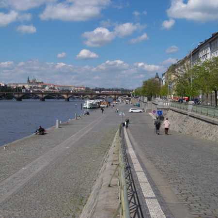 Image with missing alt attribute found on goout.net