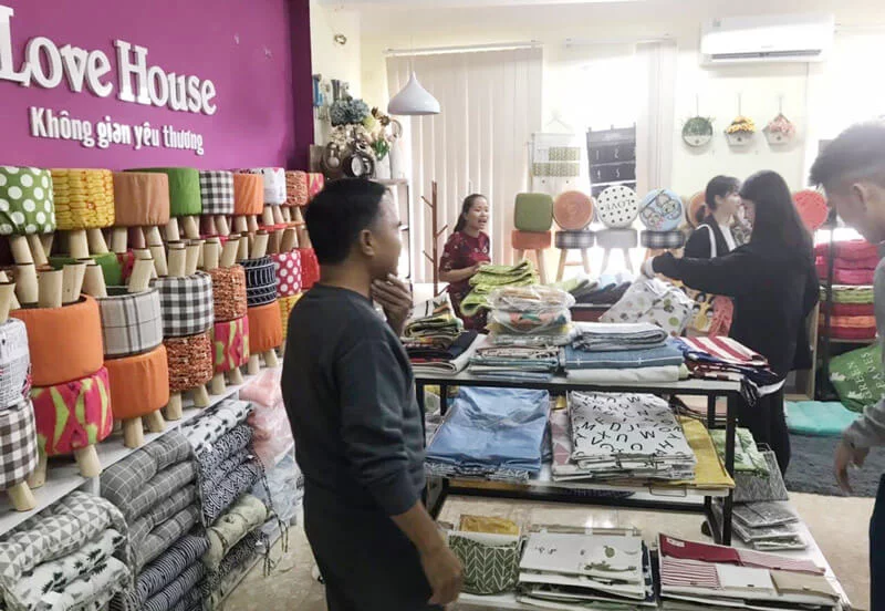 Image with missing alt attribute found on gotrangtri.vn