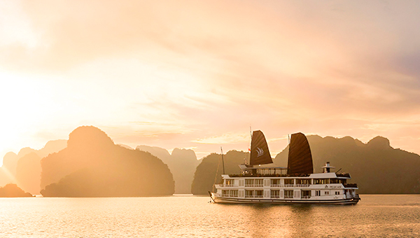 Image with missing alt attribute found on halongbaycruise.com