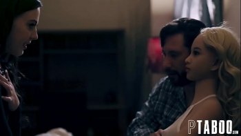 Возбуждают друга губами