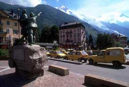 Image with missing alt attribute found on historycentral.com