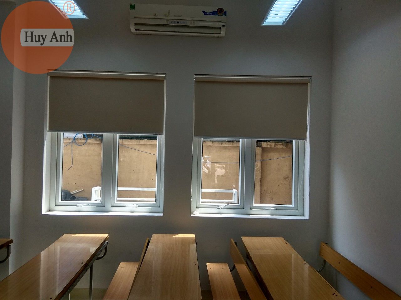 R&egrave;m cửa sổ lớp học (C&oacute; 11 m&agrave;u #)